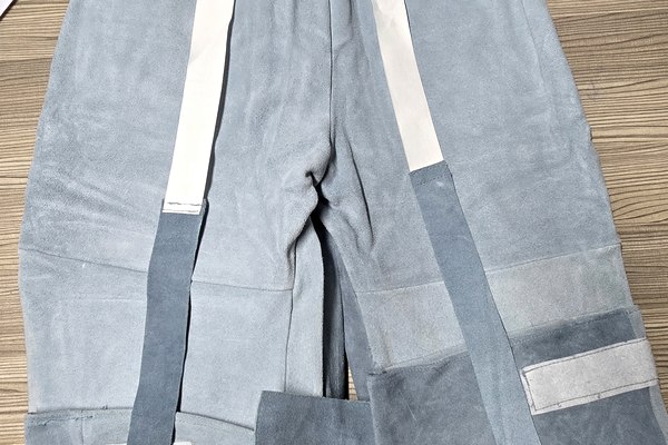 Split leather welding trousers with reinforced panels